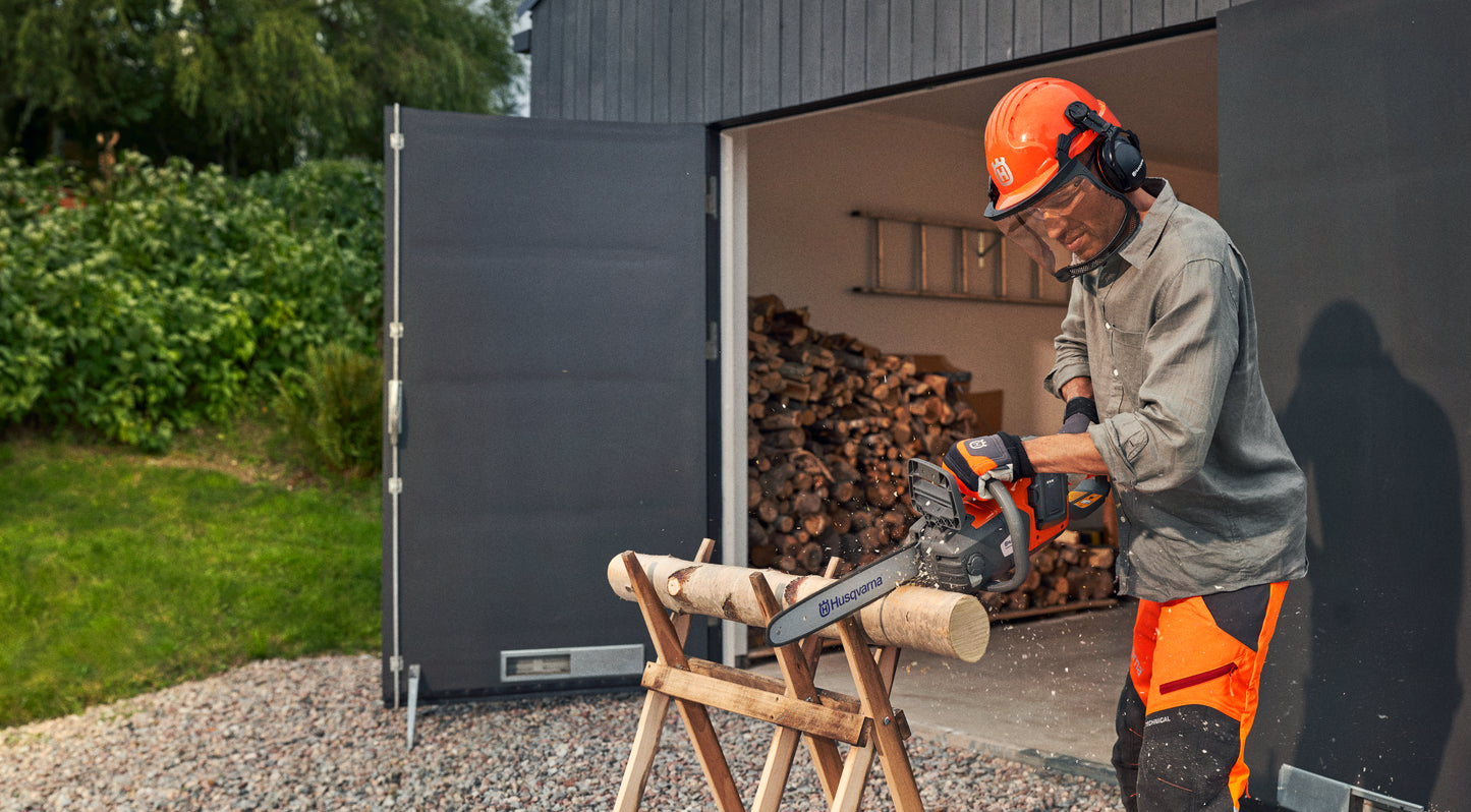 Husqvarna Forest & Garden - 970547511 - 225i Power Axe Chainsaw, 14"