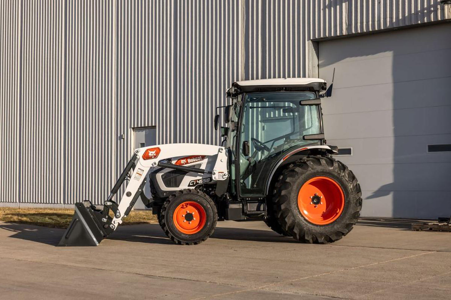 Bobcat - CT4558 HST, Front End Loader