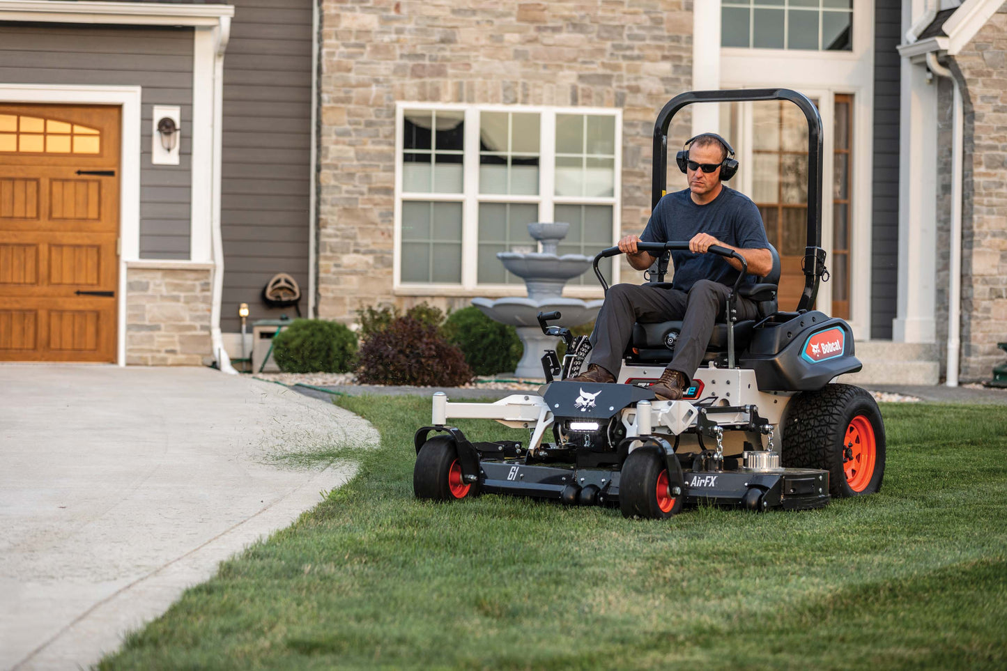 Bobcat - ZT6000e, 52" Zero-Turn Mower