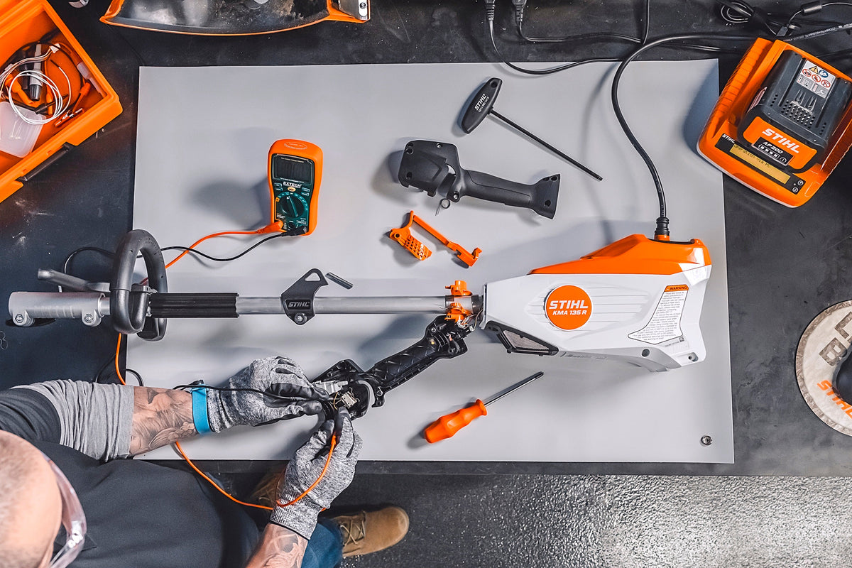 STIHL - KMA 135 R Cordless Kombimotor - FA02-011-6801-US photo 3