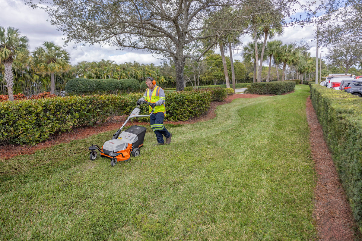 STIHL - RMA 765.0 Walk-Behind Mower - v (USA) Cordless Lawn Mower - 6392-011-1415-US photo 9