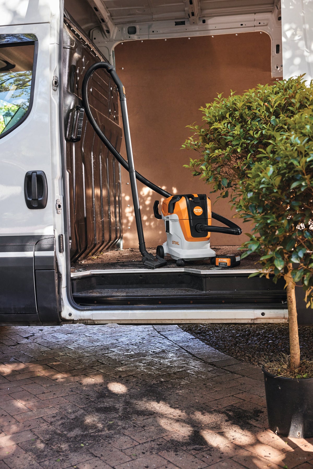 STIHL - SEA 100.0 Leaf Blower - Battery Vacuum - SA04-011-7313-US photo 11