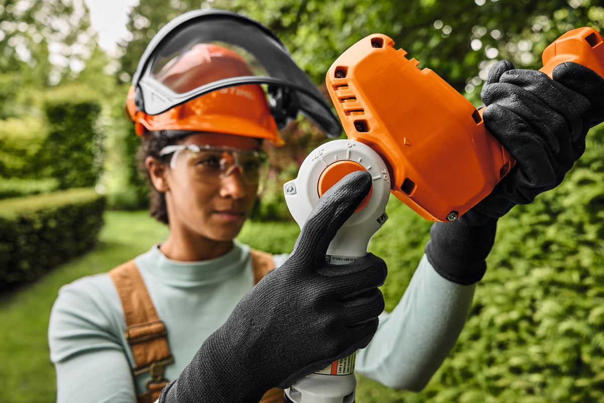 STIHL - HLA 40.0 Hedge Trimmer - Set Cordless - HA10-011-2911-US photo 17