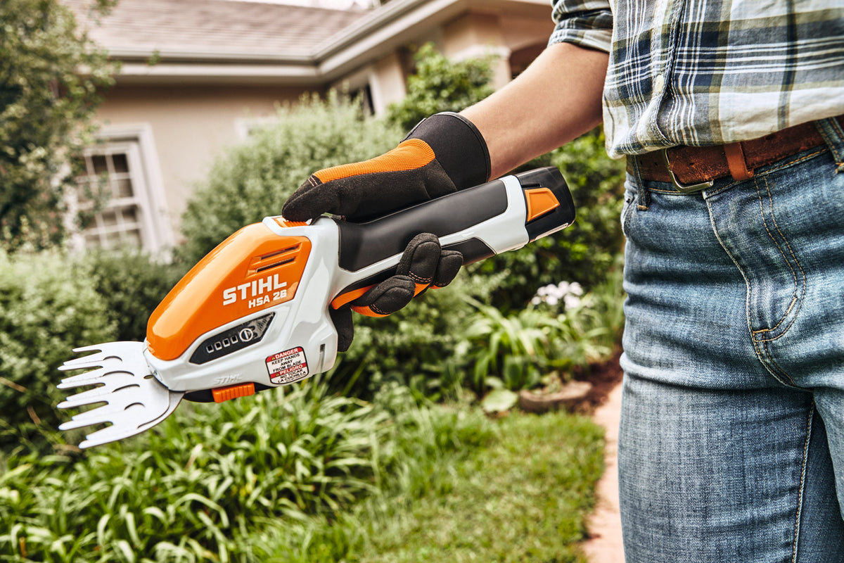 STIHL - HSA 26 Hedge Trimmer - Set Cordless Shrub Shears - HA03-011-3507-US photo 14