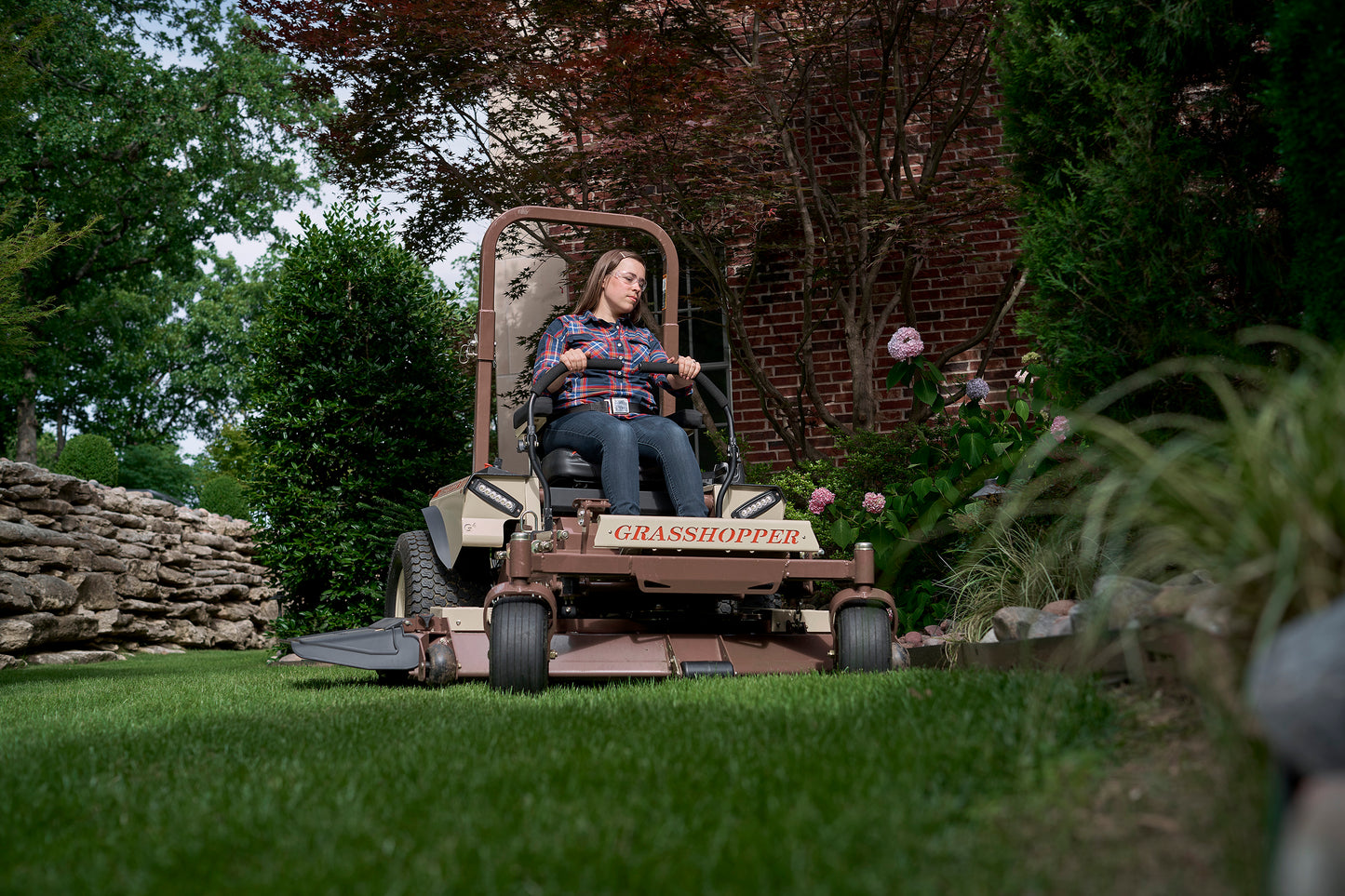 Grasshopper - 534216 - 328G4 EFI, 52"