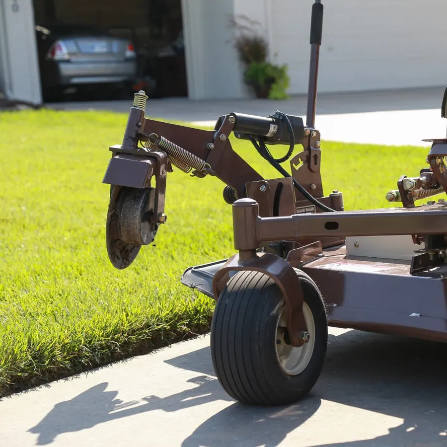 Grasshopper Edger (533137) — manufacturer marketing image (grasshoppermower.com/attachments/frontmount-edgers)