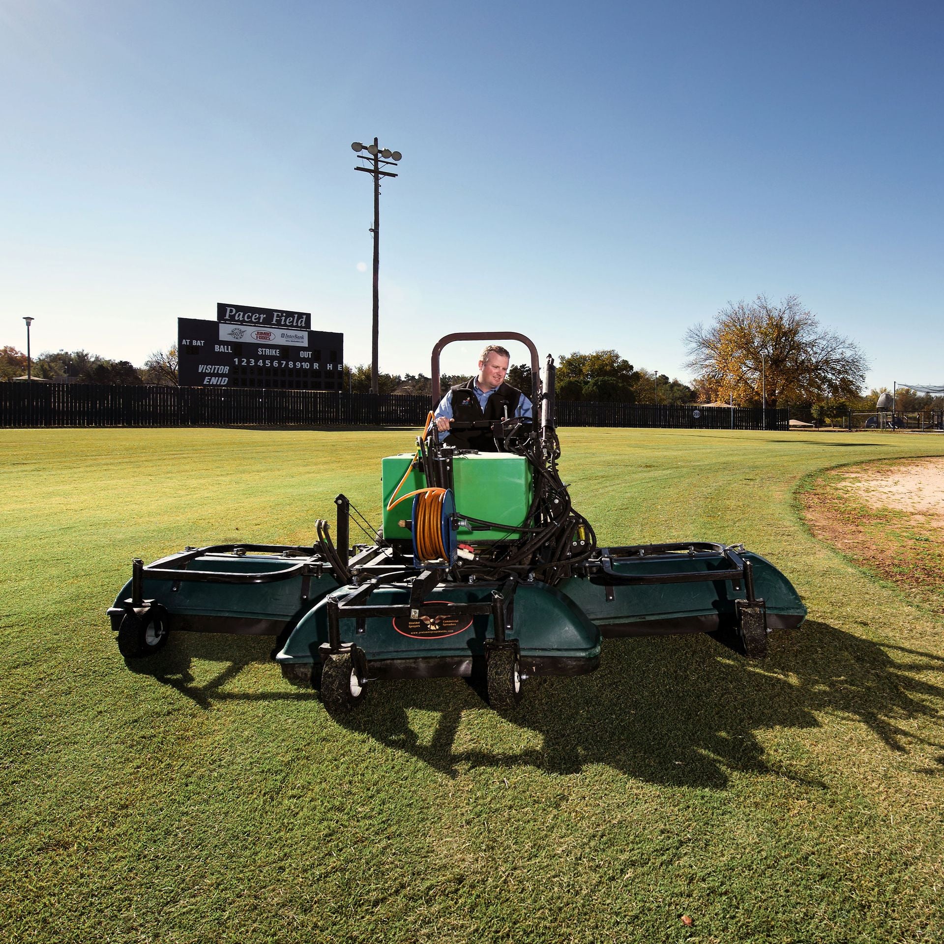 Grasshopper Shielded Sprayer (533436) — manufacturer marketing image (grasshoppermower.com/attachments/frontmount-shielded-sprayer)