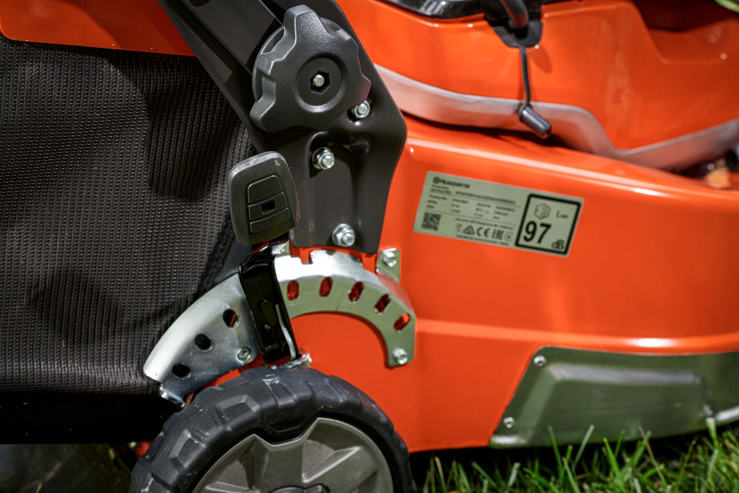 Husqvarna Forest & Garden - W520i