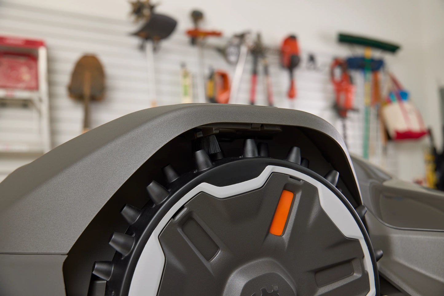 Husqvarna Forest & Garden - 970727601 - 440iQ Automower