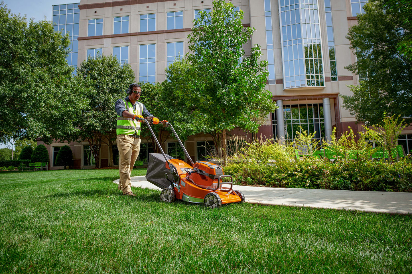 Husqvarna Forest & Garden - W520i