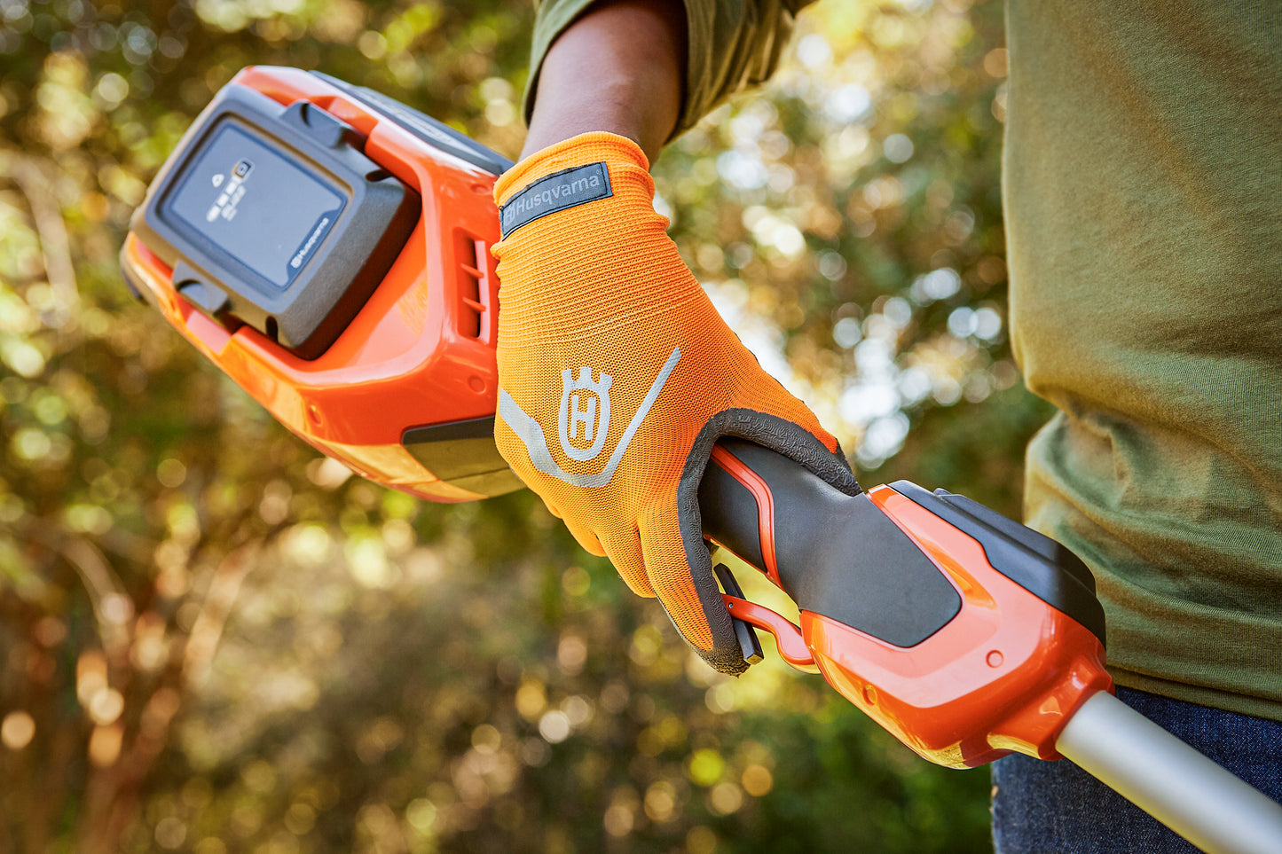 Husqvarna Forest & Garden - 970480101 - 220iL Trimmer Kit