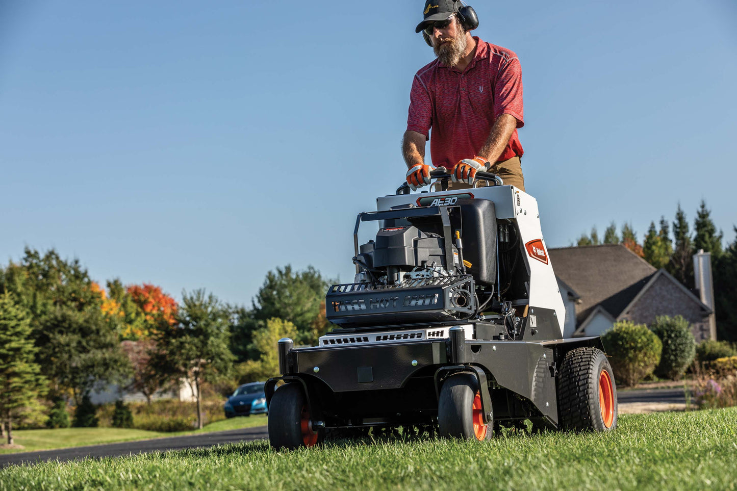 Bobcat - AE30S, Stand On Aerator