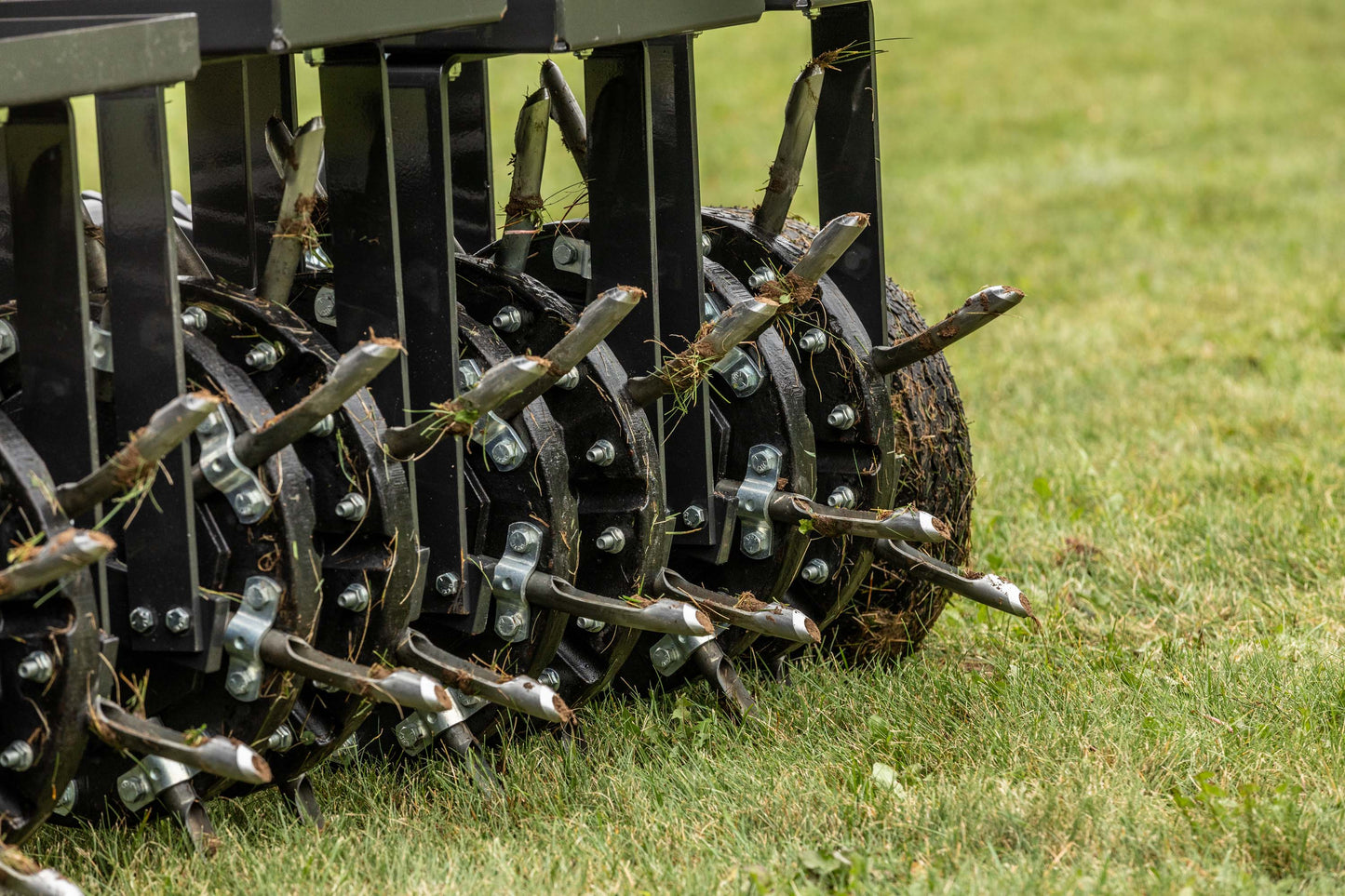 Bobcat - AE72, Pull Behind Aerator