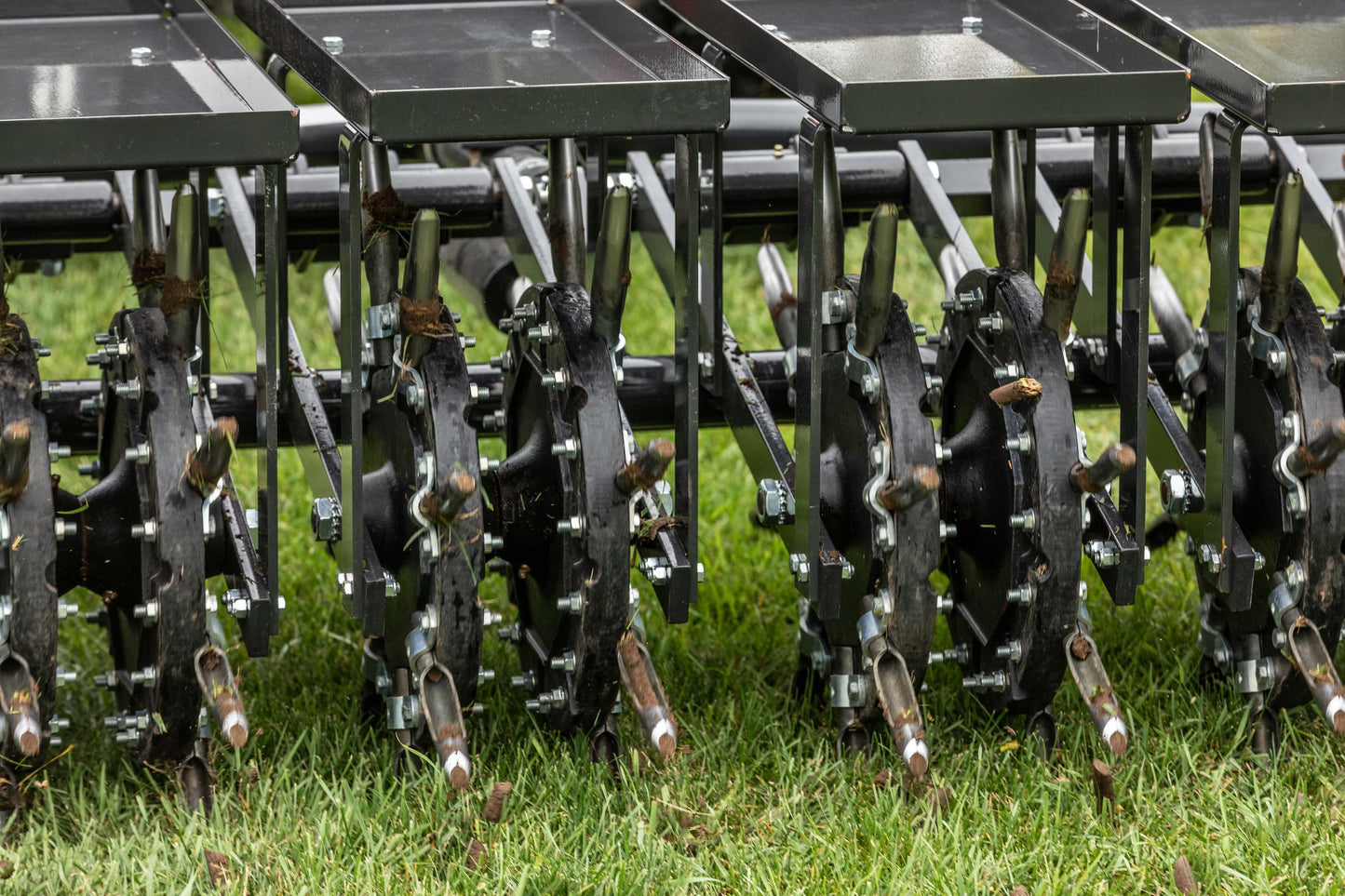 Bobcat - AE72, Pull Behind Aerator