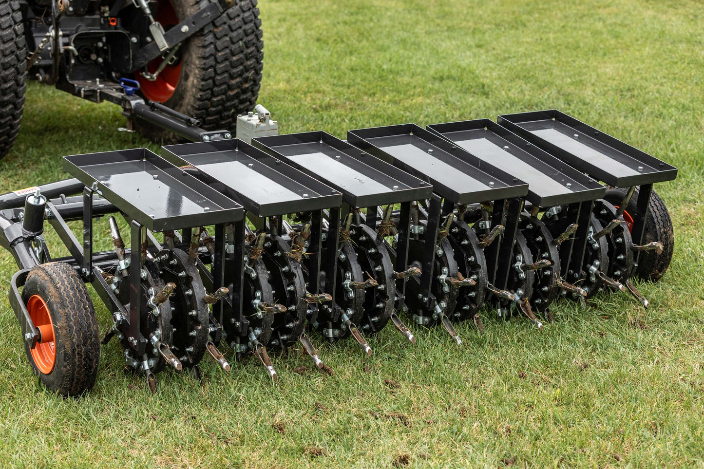 Bobcat - AE72, Pull Behind Aerator