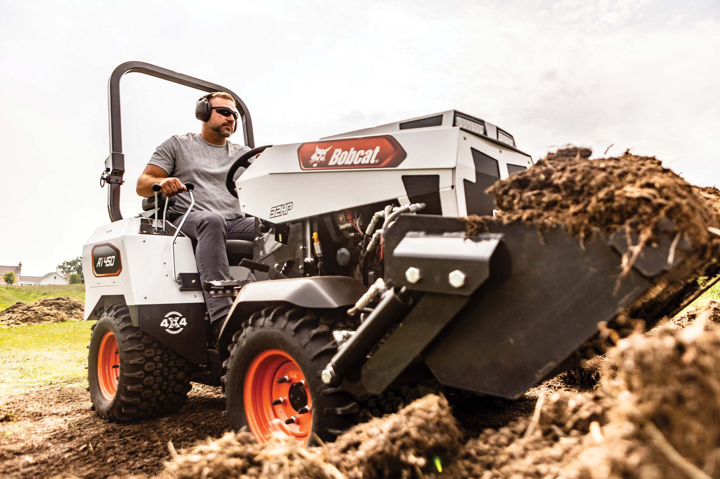 Bobcat - AT450, Diesel