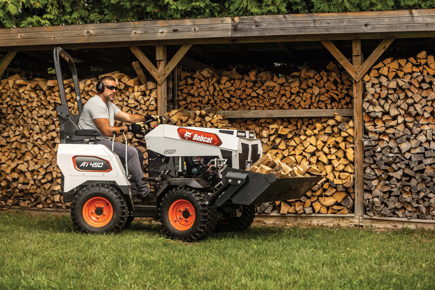 Bobcat - AT450, Diesel