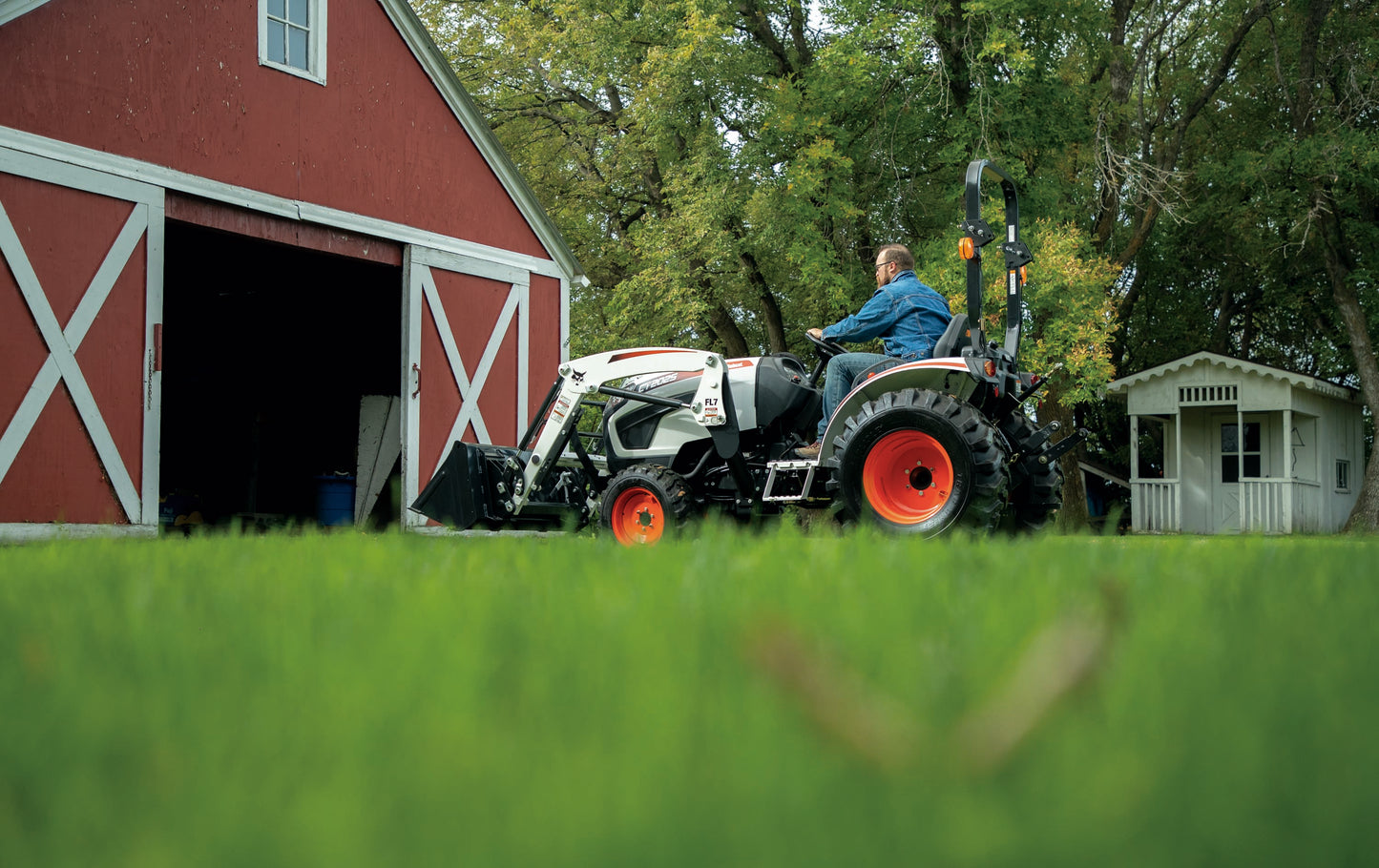 Bobcat - CT2040 HST, Tractor Only