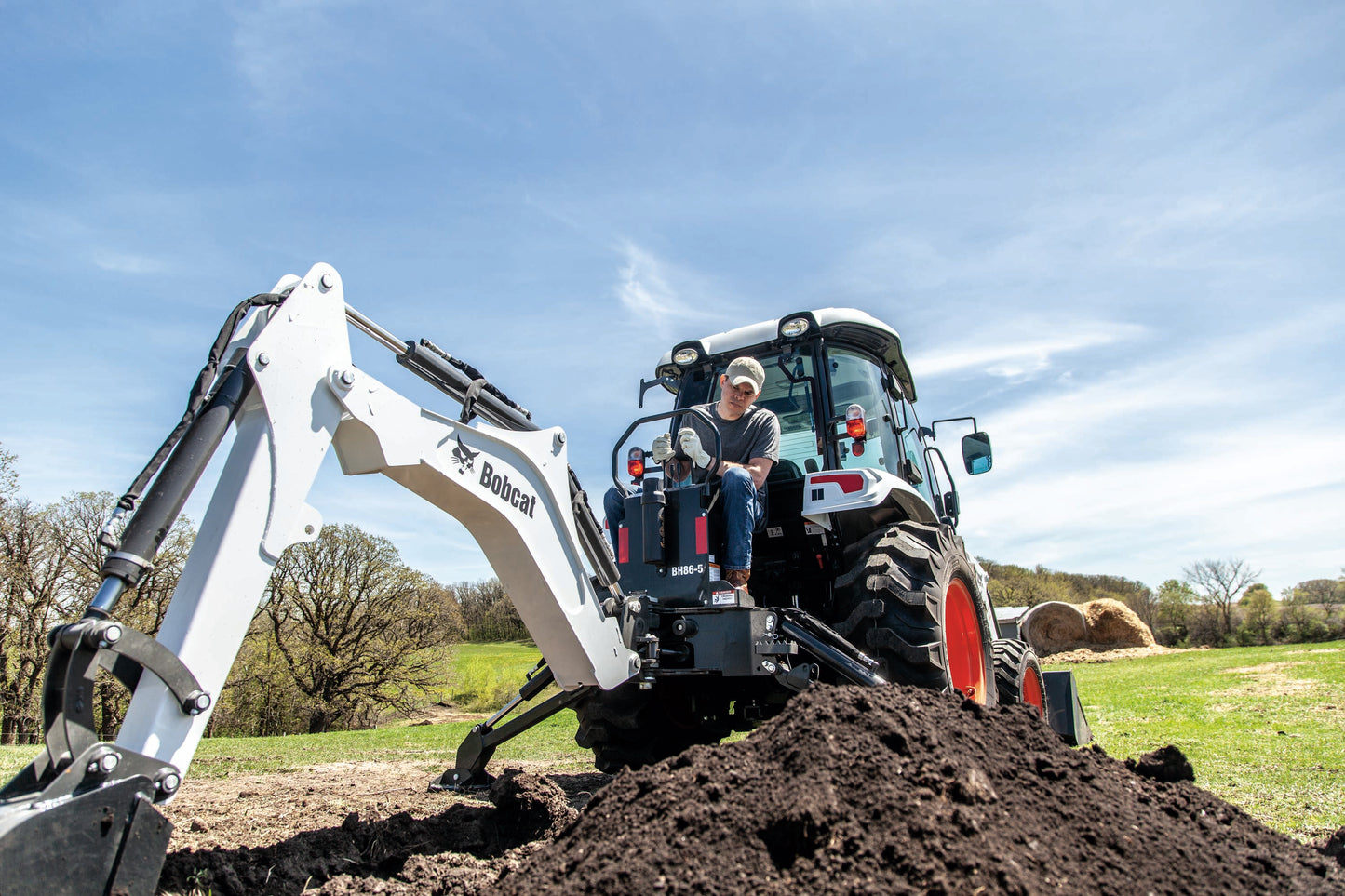 Bobcat - CT2540 HST, Front End Loader