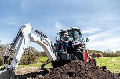 Bobcat - CT2540 HST, Front End Loader