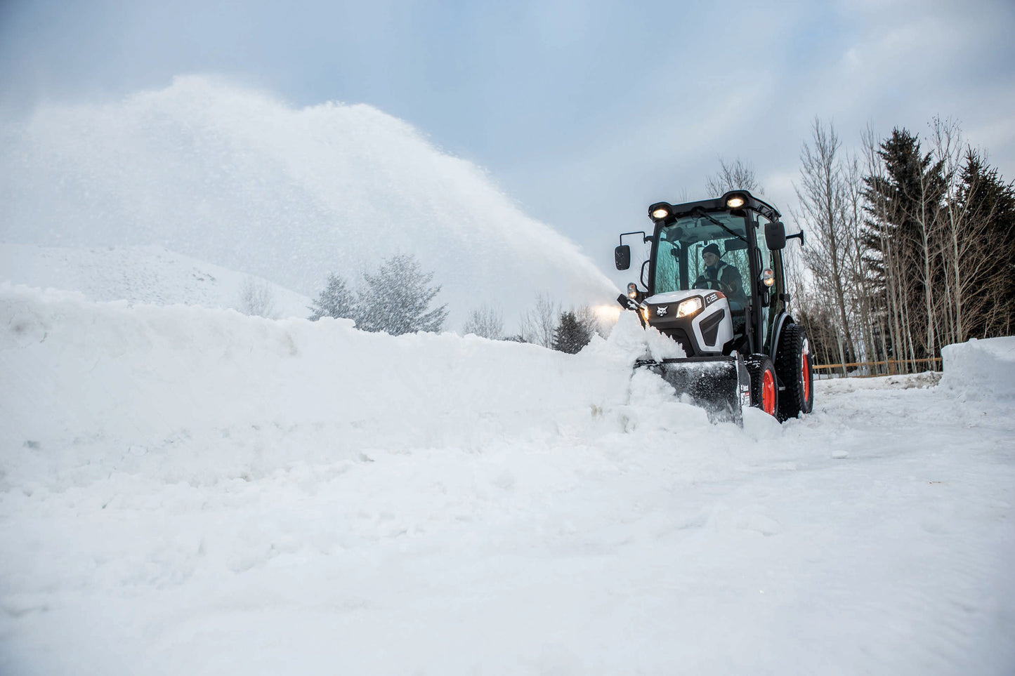 Bobcat - CT2540 HST, Front End Loader