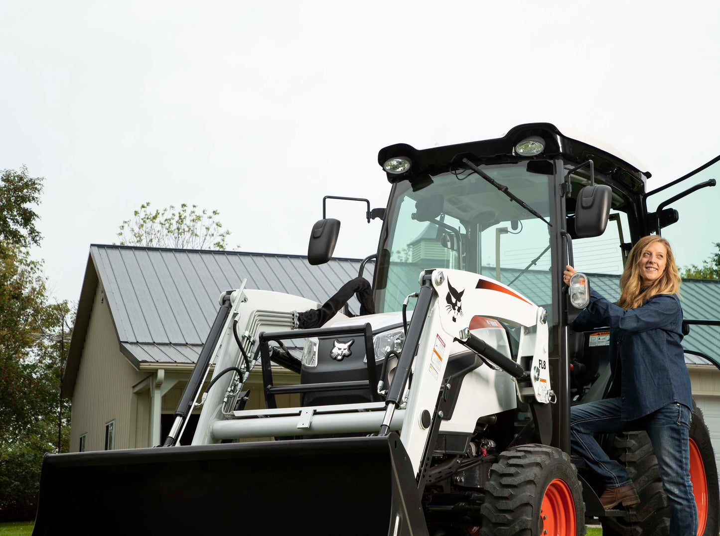 Bobcat - CT2540 HST, Front End Loader