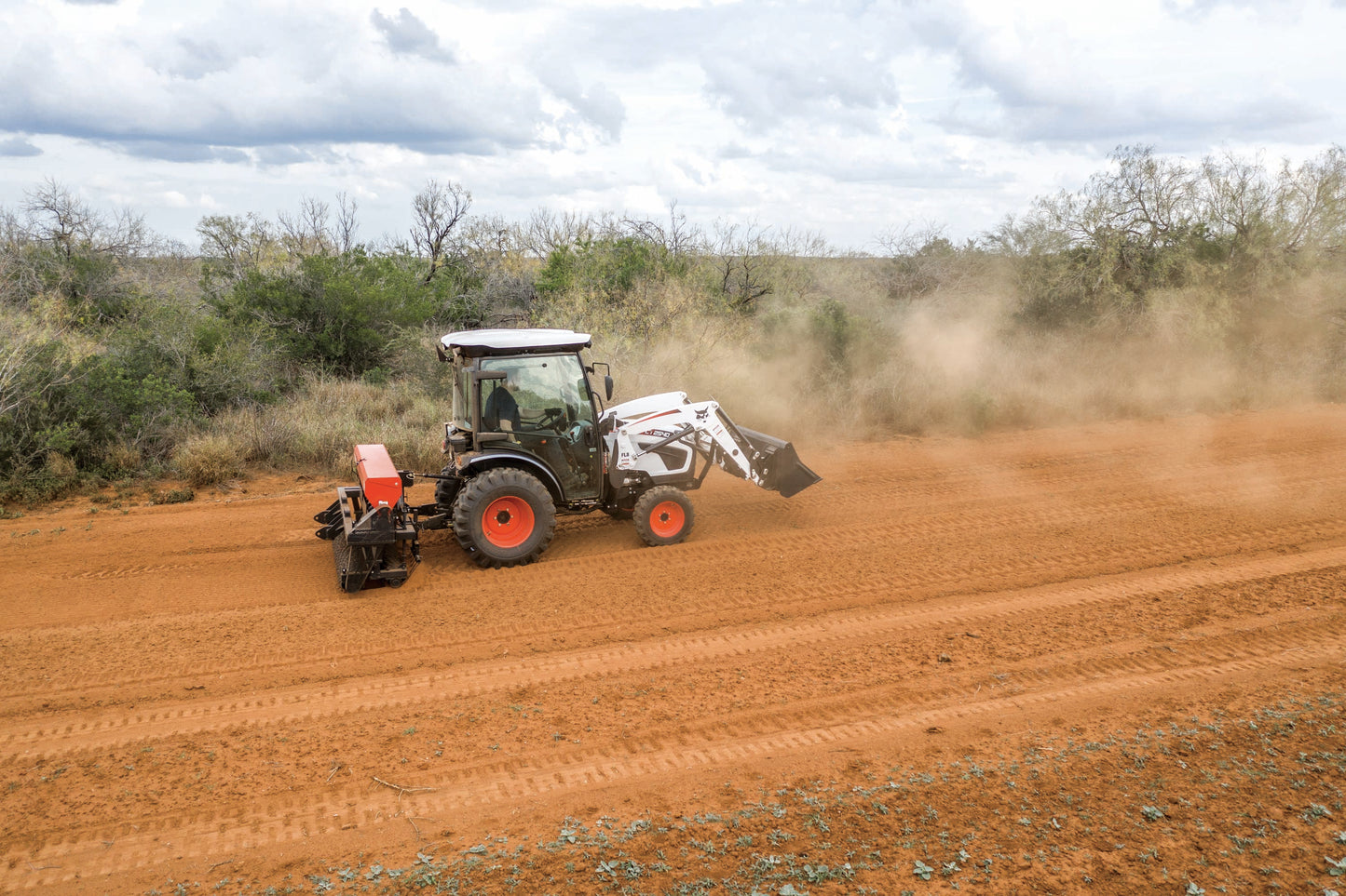 Bobcat - CT2540 HST, Front End Loader
