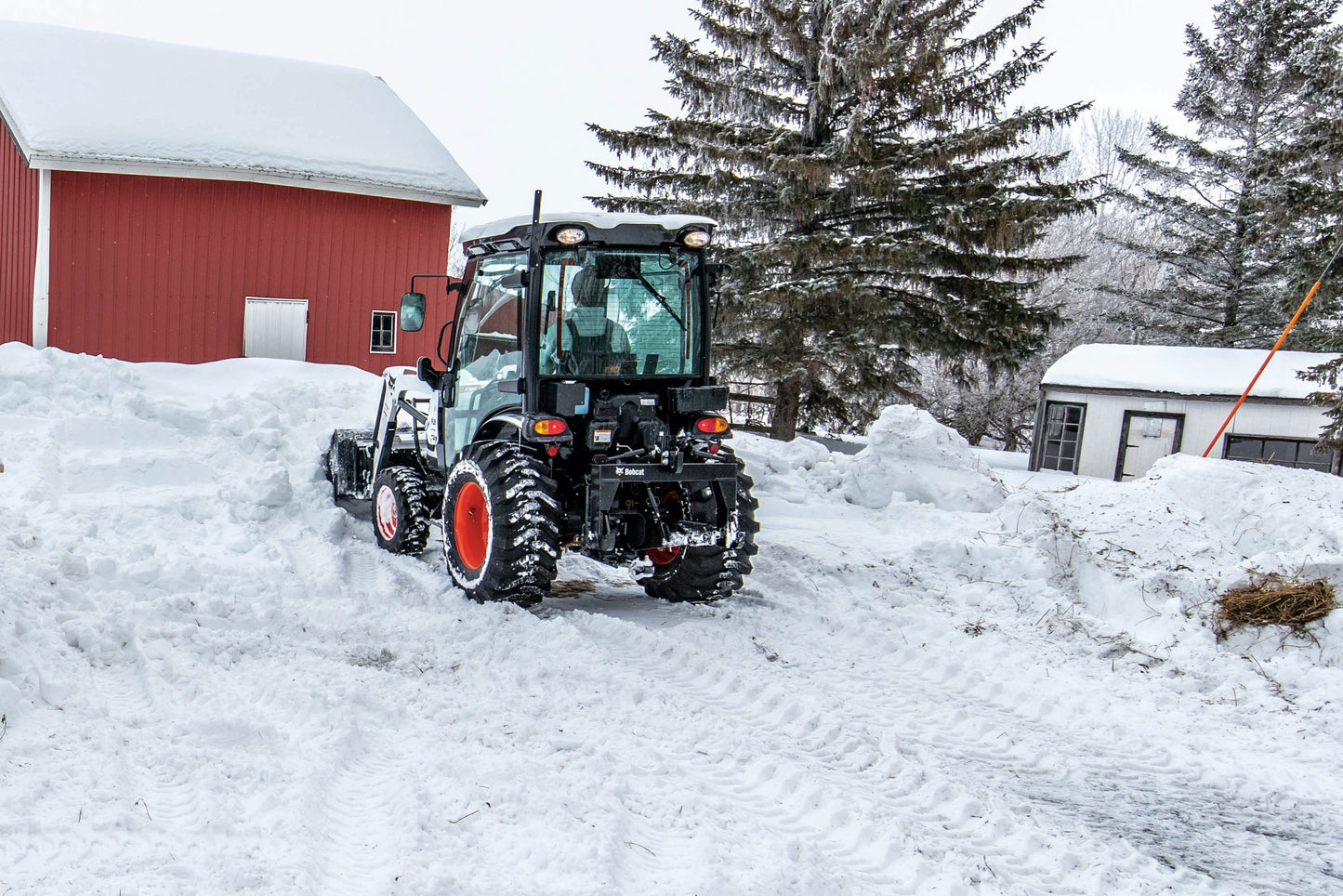 Bobcat - CT2540 HST, Front End Loader