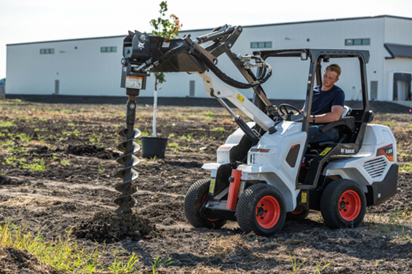 Bobcat - L23 Small Articulated Loader