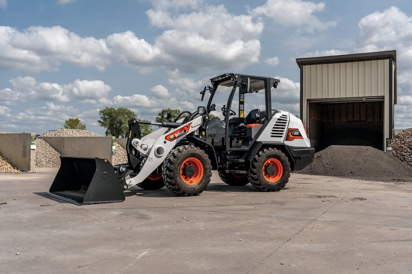 Bobcat - L65 Compact Wheel Loader, Open Cab