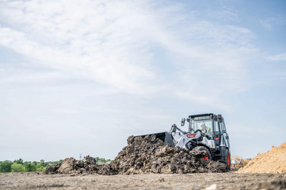 Bobcat - L85 Compact Wheel Loader, Enclosed Cab