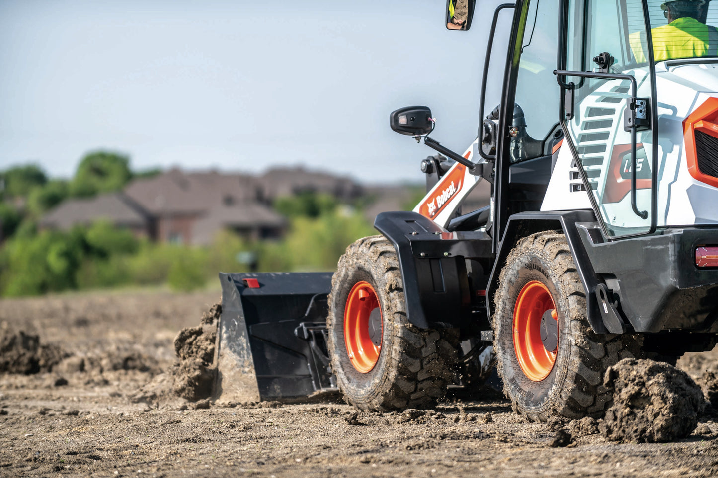 Bobcat - L85 Compact Wheel Loader, Enclosed Cab