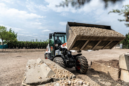 Bobcat - L85 Compact Wheel Loader, Enclosed Cab