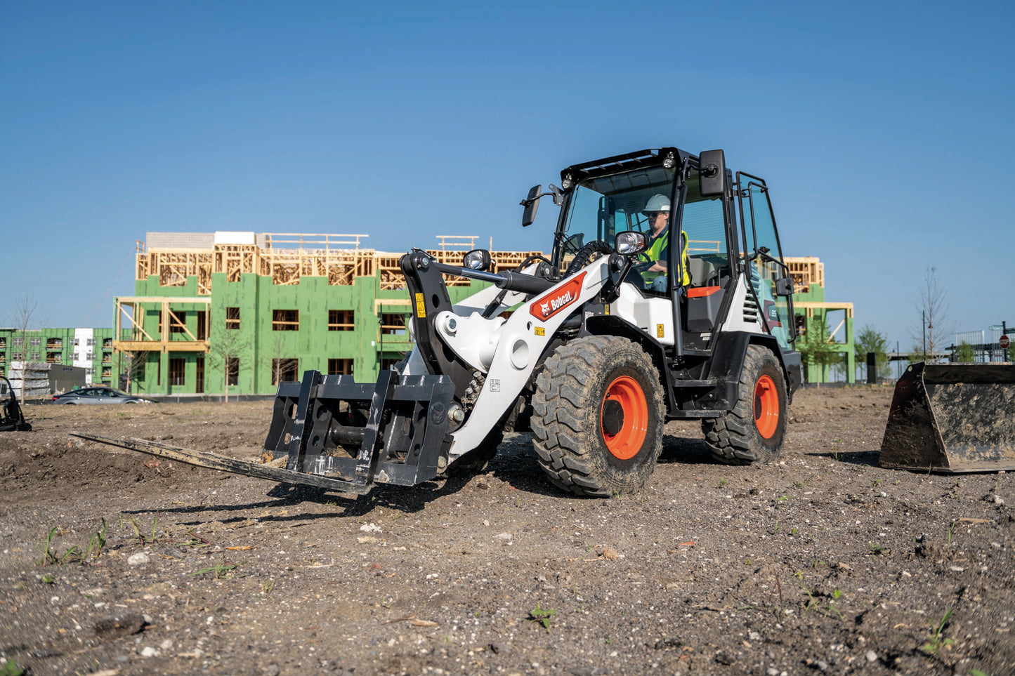 Bobcat - L85 Compact Wheel Loader, Enclosed Cab
