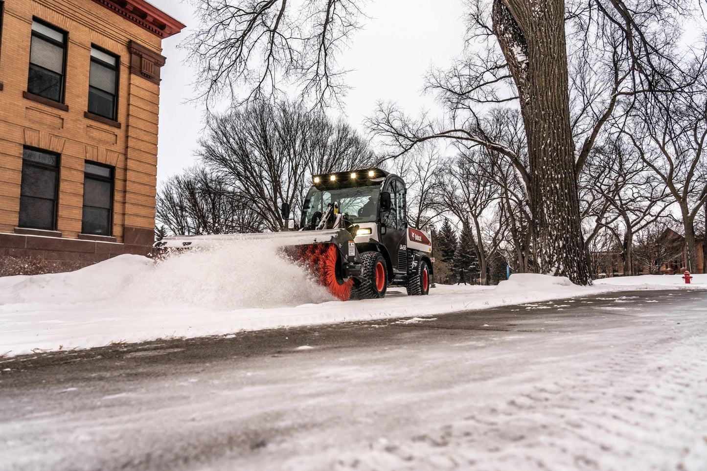 Bobcat - UW56 Toolcat Utility Work Machine