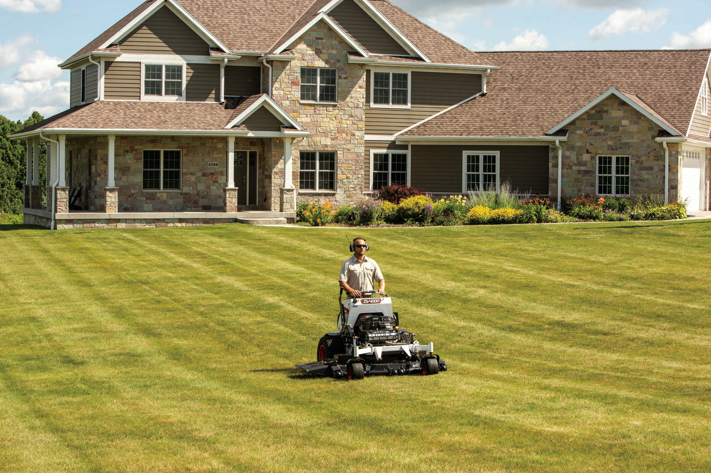 Bobcat - ZS4000, 36" Zero-Turn Mower