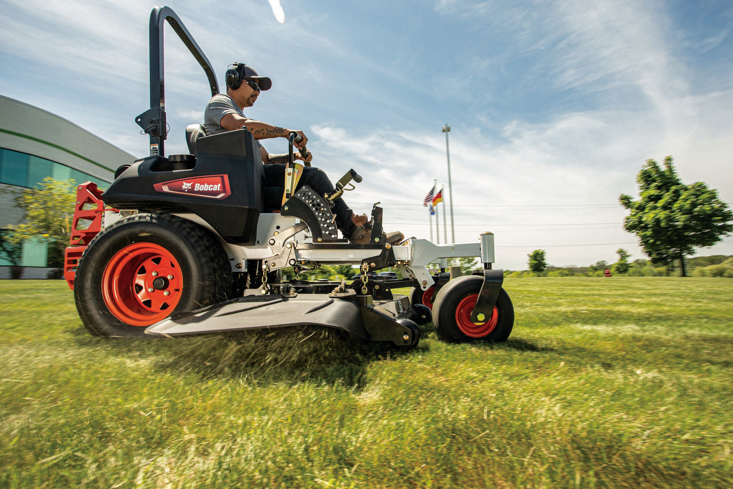 Bobcat - ZT6100 EFI, 61" Zero-Turn Mower