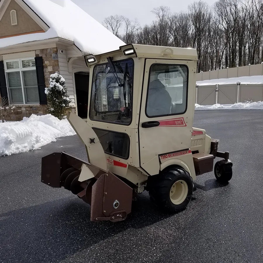 Grasshopper Snowthrower (533410) — manufacturer marketing image (grasshoppermower.com/attachments/frontmount-snowthrowers)