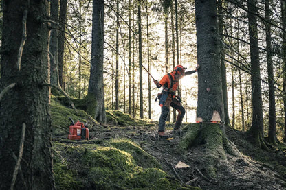 Husqvarna Forest & Garden - 966733182 - 572 XP Chainsaw, 32" XT-Light